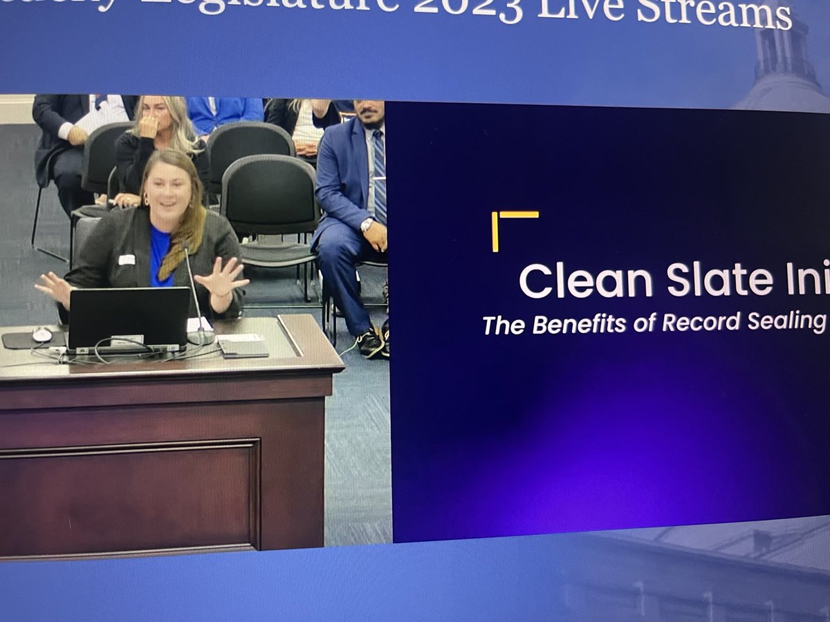 ChelseaMurphyFL's tweet photo. Watching @JessDKelley do her thing!!! @CleanSlate_Init #cleanslateKY https://t.co/asE3RZfhSI