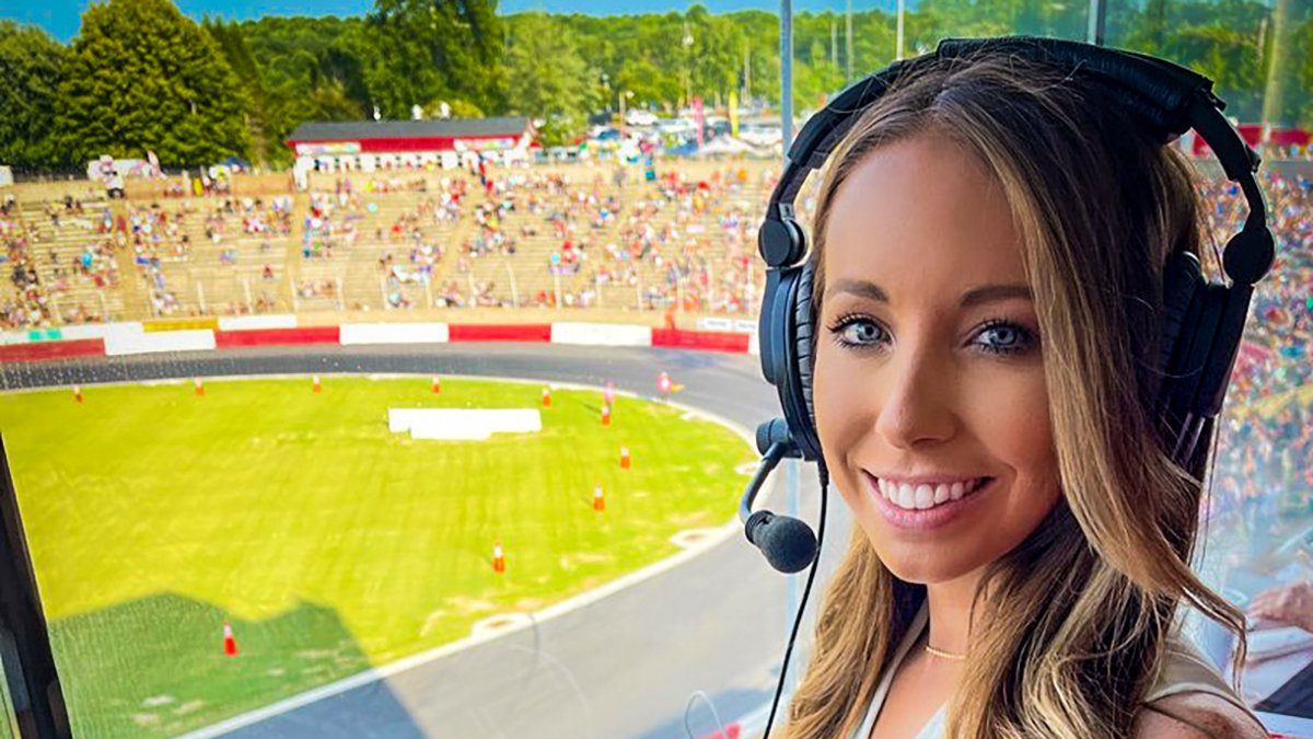 SRWRadio's tweet photo. This week on #SRWRadio - Legend drivers Katelyn Hicks & @NLyons14 of @RevRacin discuss how they got into racing and their latest win, #PitReporter for @FloRacing @theoneNonlyJKD talks about who could be the next @joshberry and the latest in #RacingNews https://t.co/0o3NUrcWUR