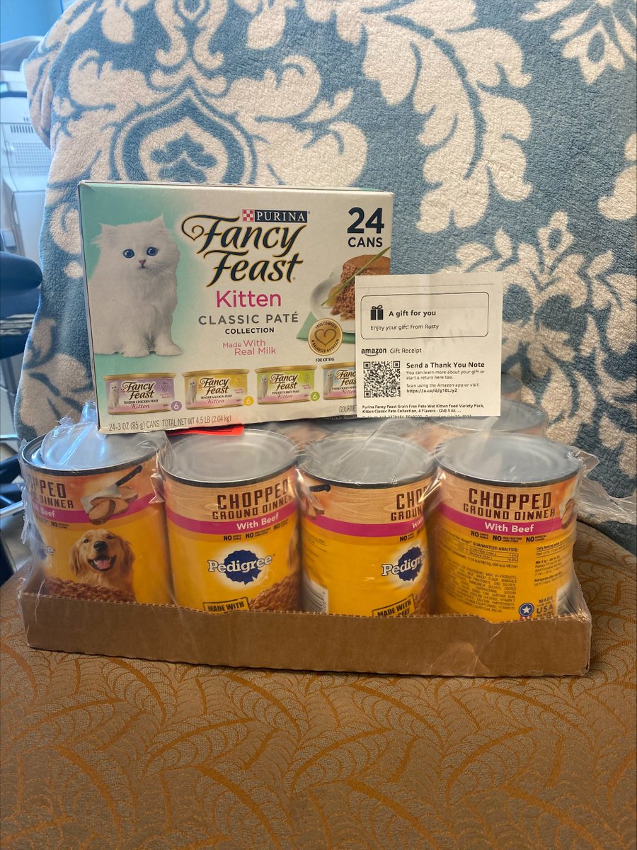 PeninsulaSPCA's tweet photo. Wow! We put out a call for dog and cat food and you delivered, literally! Thank you for these great acts of kindness! #PSPCAKindness 🫶🐾

We are still in need of dog and cat food (Purina, Pedigree, Friskies brands preferred) and kitty litter: https://t.co/QM52iYIEHI https://t.co/dvutfkENlv