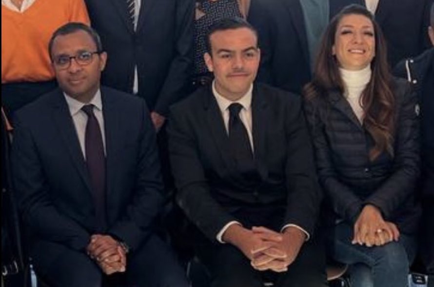 Bravo ma chère <a href="/SabrinaRoubache/">Sabrina Agresti-Roubache</a> qui devient Ministre de la ville et du logement ! 🚀

Une Ministre de conviction, qui se battra sans relâche pour défendre l’intérêt du peuple, quelles que soient les difficultés ! 🇫🇷💪