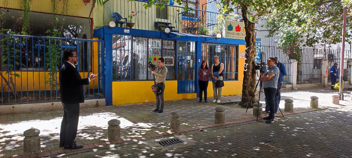 zonalamariscal's tweet photo. 📽️#FrecuenciaQuiteña | Grabamos un episodio de #OrgulloQuiteño en #LaMariscal con las voces y testimonios de nuestros vecinos. 

🎵La Mariscal es Arte
🎨La Mariscal es Cultura
🖌️La Mariscal es Patrimonio 
👨‍👩‍👧La Mariscal es comunidad https://t.co/FfhCqNcYUT