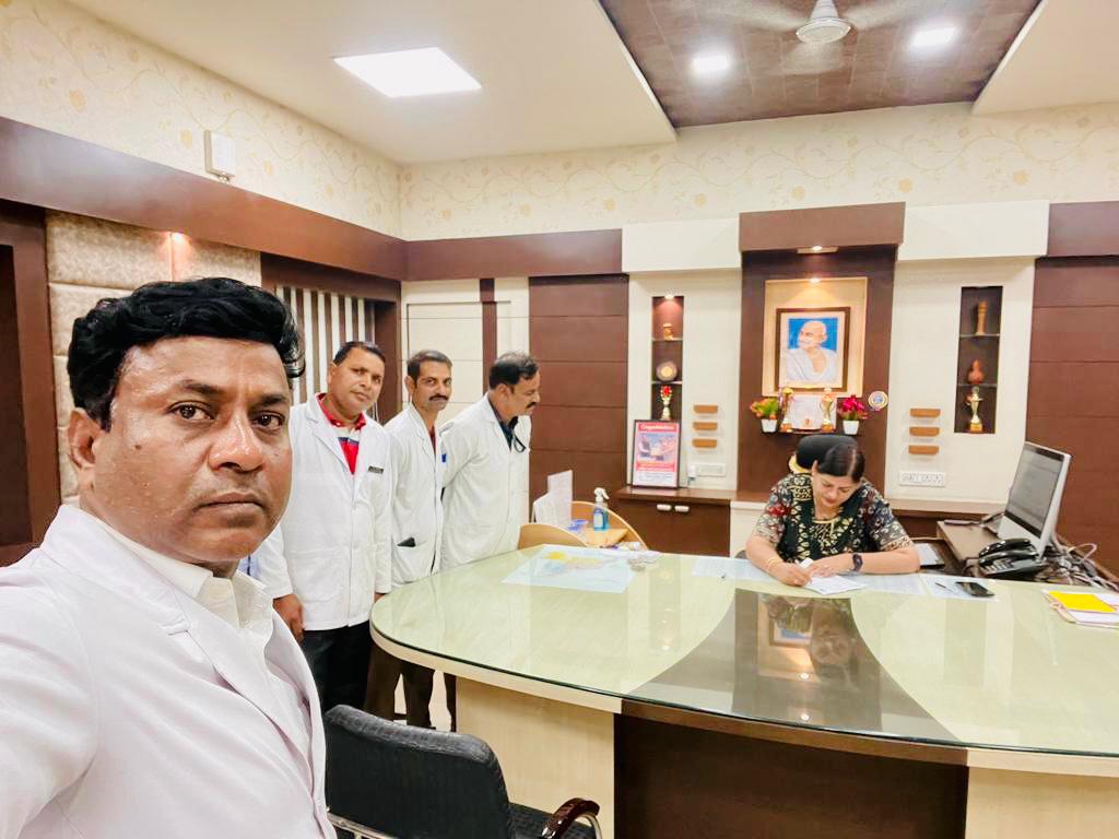 AchlaRa28261723's tweet photo. *प्रदेश के आमजन, मरीजो व रेडियोग्राफर्स हितार्थ न्यायोचित मांगपत्र पर कार्यवाही नही होने पर मुख्यमंन्त्री @ashokgehlot51 जी के ध्यानाकर्षण के लिए राजस्थान रेडियोग्राफर्स ऐसोसिएशन के प्रदेश व्यापी आह्वान पर पूरे राजस्थान मे जोश के साथ सभी साथियो ने अपनी पीङा को व्यक्त किया । https://t.co/xSnTekmPYK
