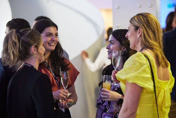 Evening Standard Commercial tweet media