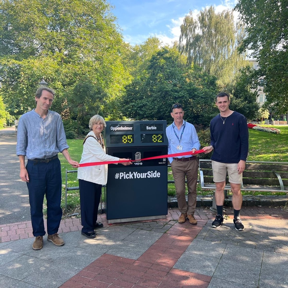 SouthamptonCC's tweet image. LITTERally so excited to be partnering with Hubbub to facilitate their Big Ballot Bin trial with KFC.

We're tackling litter in a fun and engaging way 🗑️🚮

#PickYourSide #Barbenheimer