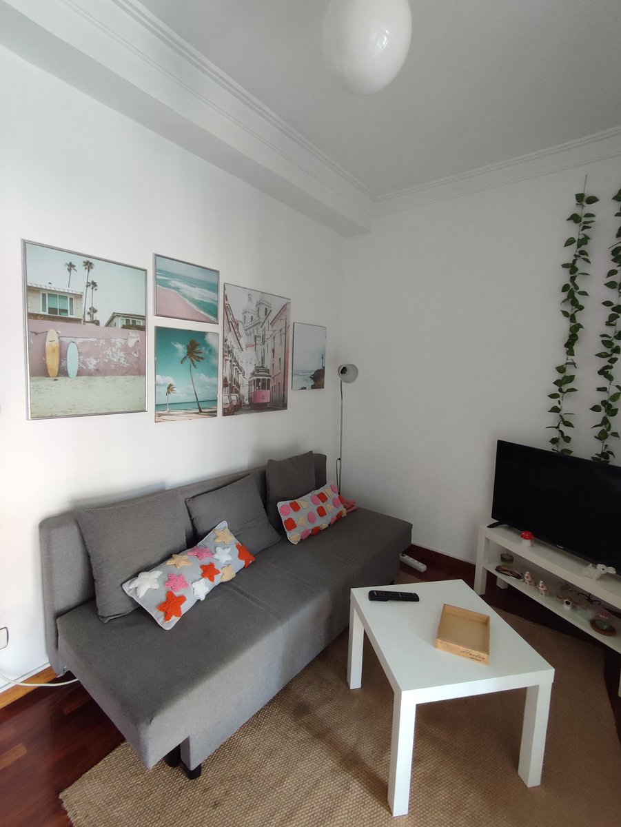 lugonloo's tweet photo. Se alquila piso para estudiantes 🎒📚cerca del campus y del centro en Ourense, para más información habladme por MD. 
El piso es de 3 habitaciones y esta totalmente reformado. 
Se agradece difusión 🩷🏡 https://t.co/MA6qC8hDoq