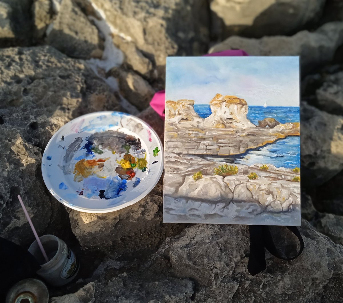 3arbaraart's tweet photo. A volte mi prende l'irrefrenabile istinto di tornare a dipingere con il mio primo grande amore, che non scordo mai. I cari colori ad olio🎨 accompagnati da un'atmosfera idilliaca. La felicità ❤️ #loveatfirstsight #mibasta #artismylife https://t.co/M6FsTsljHA