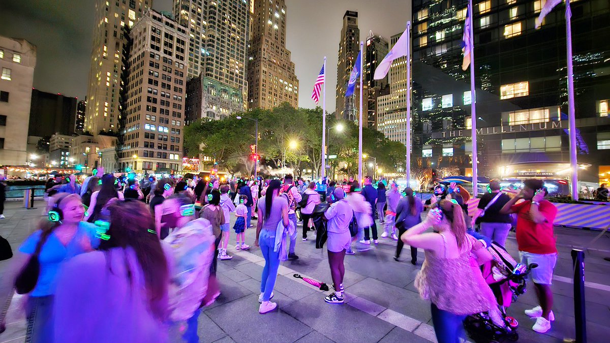 Stop by Liberty Park as we participate in @nypl's 2nd annual citywide #DancePartyNYC on August 5 from 4-7pm. A DJ will be playing top hits to dance into the sunset. Free and open to all ages!

More: ow.ly/LSSK50PhmXF