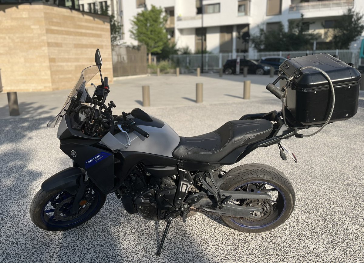 marokino93200's tweet photo. Bonjour,

SVP RT ET LIKE 

 je vends ma moto 

Moto acheté chez yamaha GAMBETTA. Comptabilise 18000 kilomètres très peu évolutif.
Toutes les révisions on été faites, factures à l’appuie chez Yamaha (1000, 5000, 10000 et 15000)

En option de chez YAMAHA : https://t.co/0XhtqvjubS