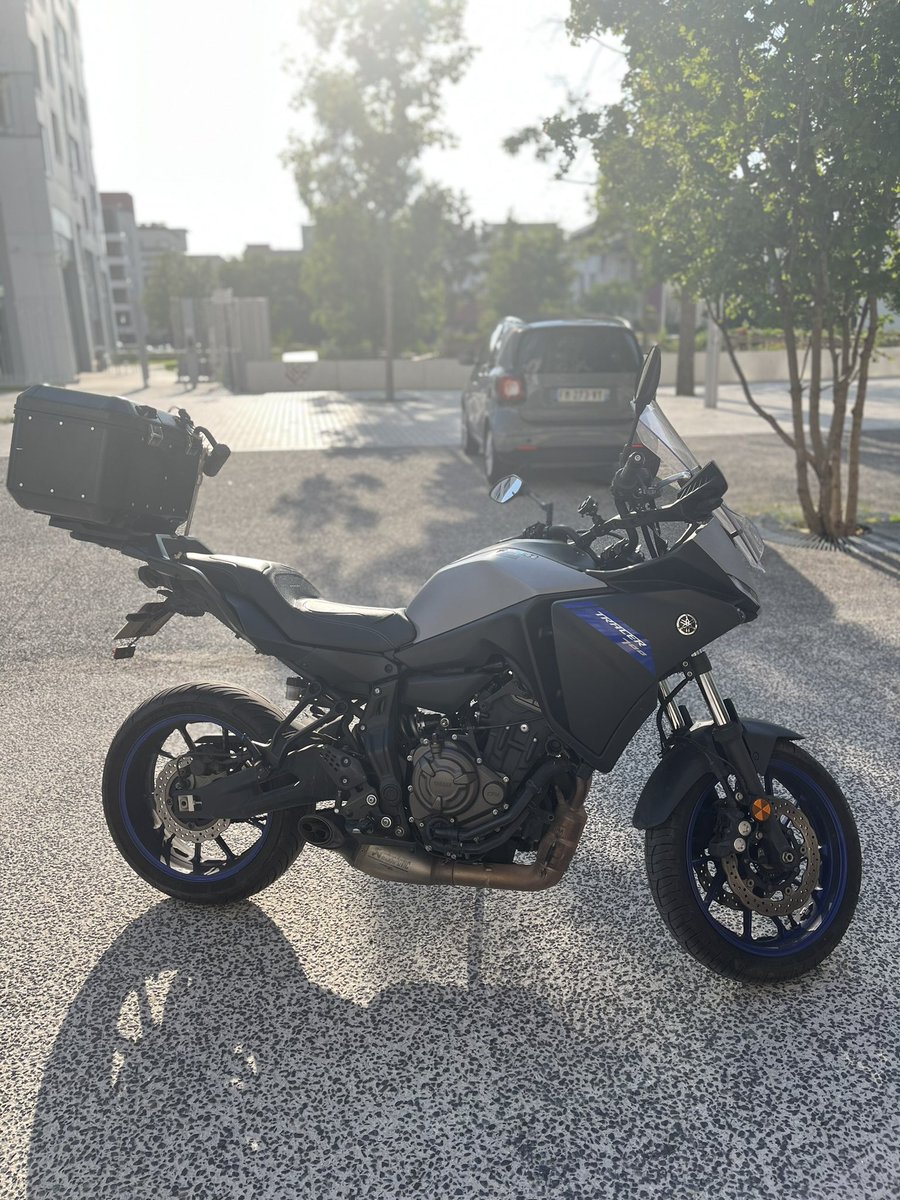marokino93200's tweet photo. Bonjour,

SVP RT ET LIKE 

 je vends ma moto 

Moto acheté chez yamaha GAMBETTA. Comptabilise 18000 kilomètres très peu évolutif.
Toutes les révisions on été faites, factures à l’appuie chez Yamaha (1000, 5000, 10000 et 15000)

En option de chez YAMAHA : https://t.co/0XhtqvjubS