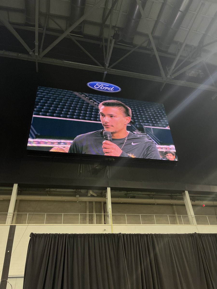 coachswinnea's tweet photo. Redhawks contributing to the discussion here at FISD Student Athletic Leadership Conference!  Well done Ian and Ally!!! #LeadLikeAChampion https://t.co/GplReie2P8