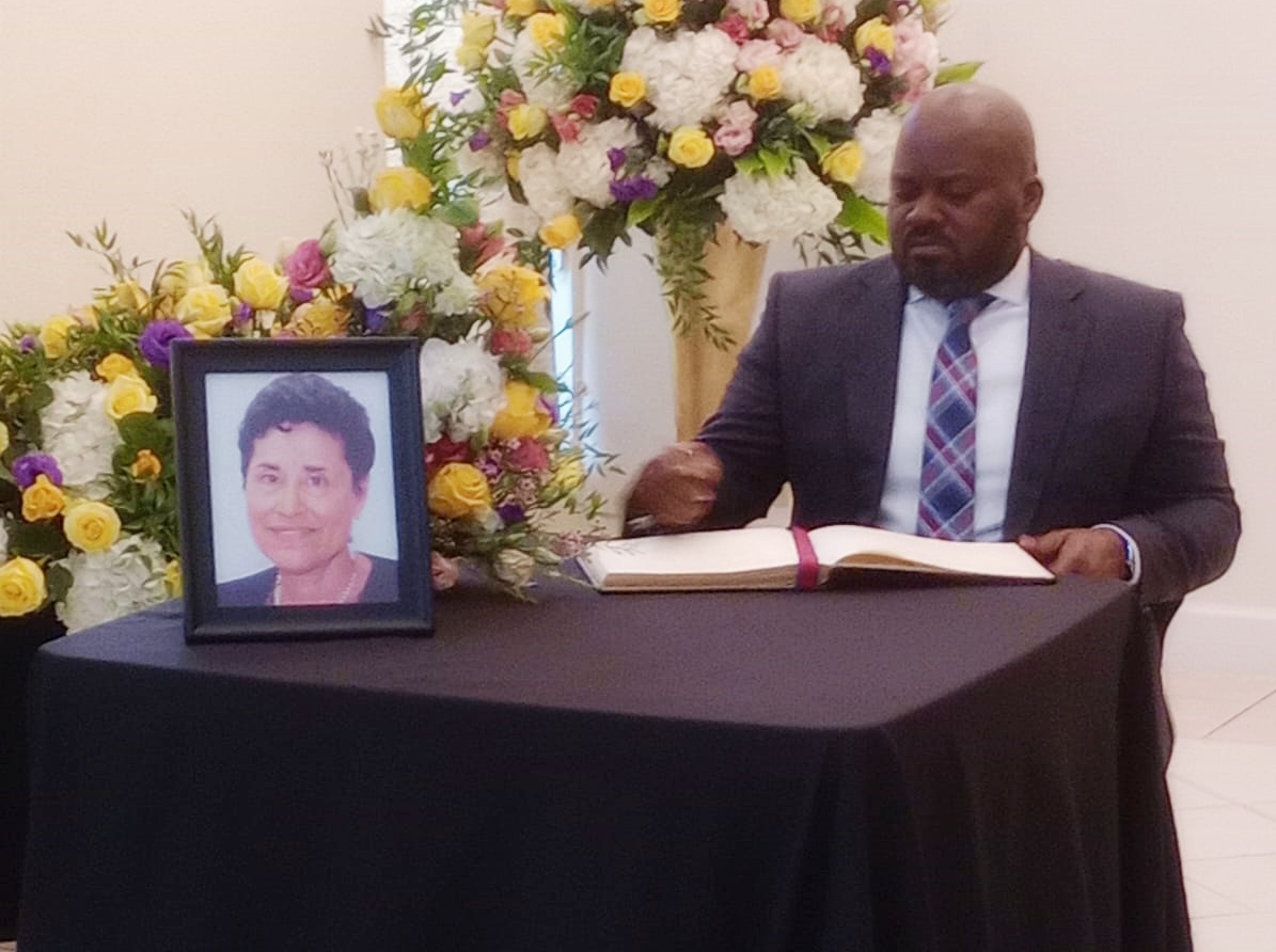 BahamasArchives's tweet photo. Government officials led by Governor General, the Most Hon. Sir Cornelius Smith pay respect to the late Rt. Hon. Dr. Gail Saunders as she lies in state.  A state recognized funeral service will be held Friday July 21st at Christ Church Cathedral 11am broadcast live on ZNS radio. https://t.co/gatWGZnAIs