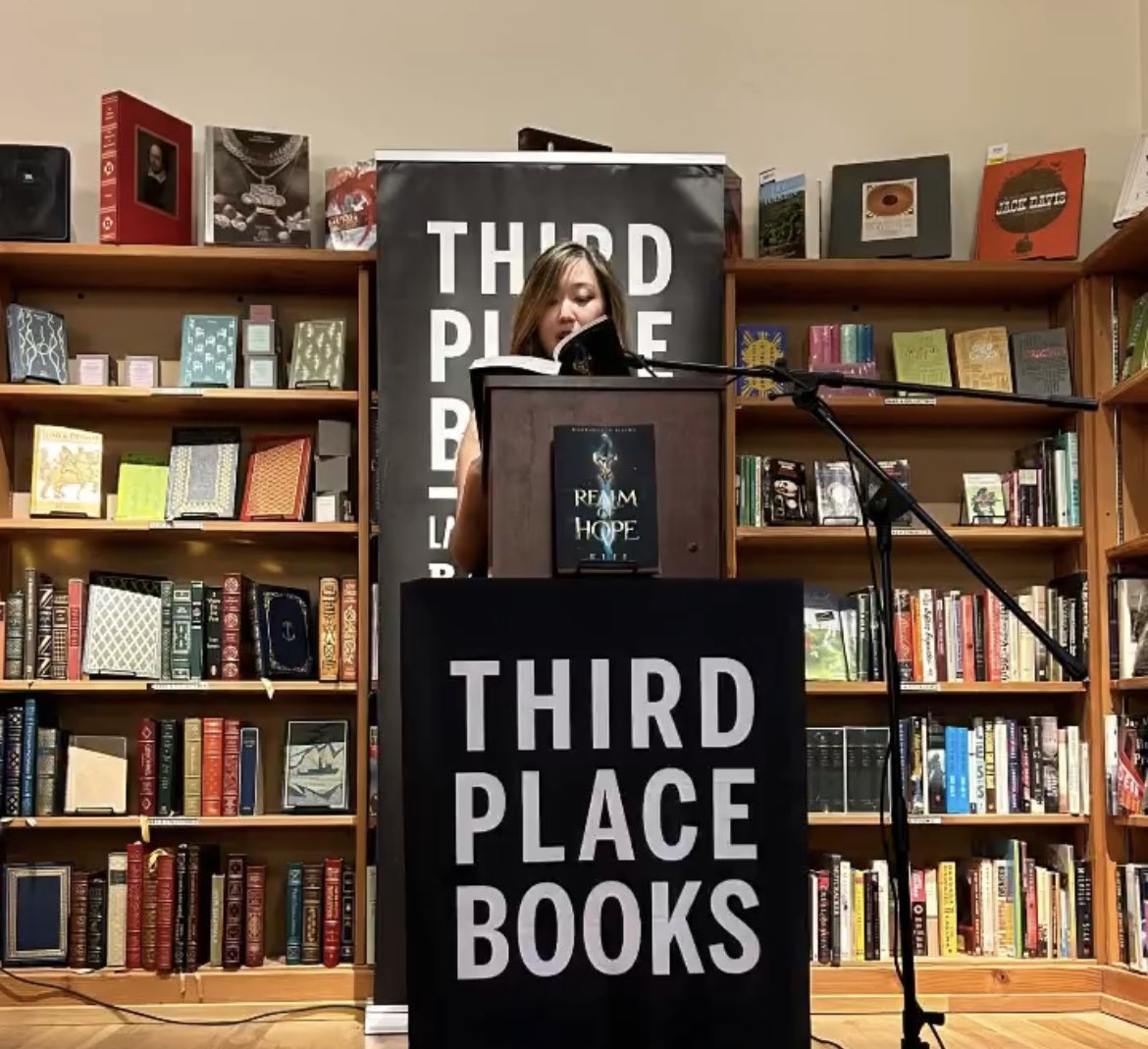 ✒E.L.Li 📚 Author of Realm of Hope tweet media