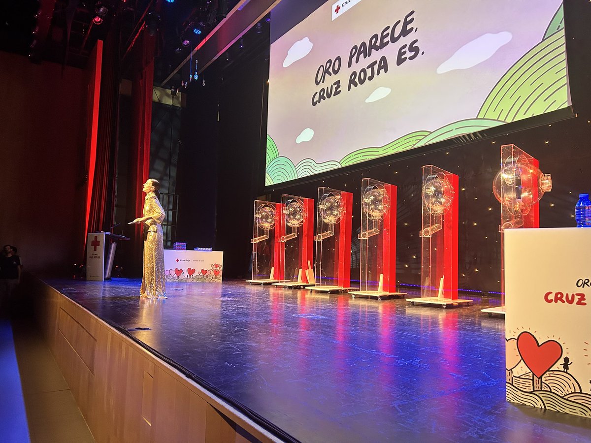 CREMalaga's tweet photo. Hoy celebramos el #SorteoDeOro de @CruzRojaEsp en el auditorio de la @diputacionMLG en #Málaga. Nuestro #voluntariado extraerá los números de lotería con premios de hasta 3 millones de euros. Esperanza y solidaridad 🥰 https://t.co/sPXLFaTVxW