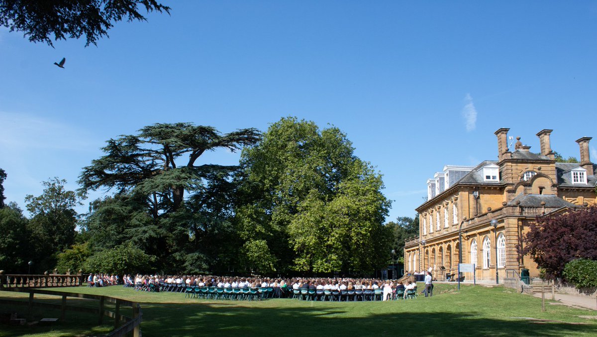 BryonyHobden's tweet image. Lovely to be invited back to my old school @LytchettMinster to be this years invited speaker at prize giving, well done to everyone on your hard work! I also got to share my experiences of mathematics at uni with some (hopefully now) aspiring mathematicians! 🤔
