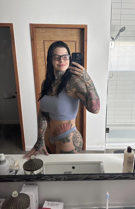 Feelin&rsquo; like Clark Kent 🤓 https://t.co/HXvawbZ6je<a href="/tag/shadowheart"class="tags"><span>#shadowheart</span></a><a href="/tag/baldursgate3"class="tags"><span>#baldursgate3</span></a><a href="/tag/bg3"class="tags"><span>#bg3</span></a>