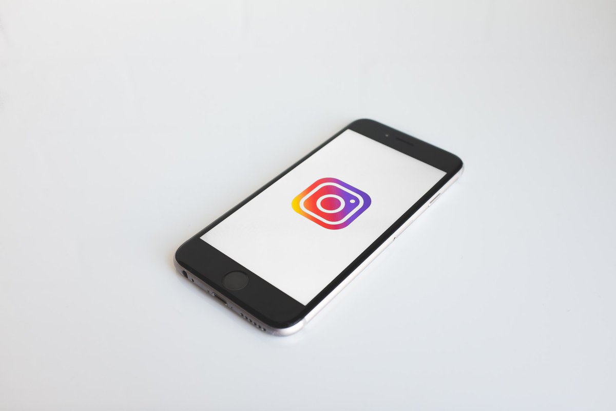 ViralGrowing's tweet photo. By consistently delivering genuine content and engaging with followers, you cultivate authenticity and trust on Instagram. 🤝 Share your brand's journey and values to create a relatable and trustworthy image. 🎯 #Authenticity #TrustBuilding #InstagramStrategy https://t.co/Z8iL0KRYEu