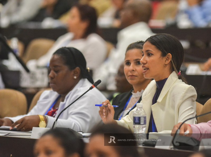 Port3Network___'s tweet photo. Rostros jóvenes de #Cuba 🇨🇺 que legislan el futuro d la nación en 1ra Sesión Ordinaria de la @AsambleaCuba del #PoderPopular 
#CubaLegisla 
📸 @Mikelesphoto https://t.co/thKpCcRNwl
