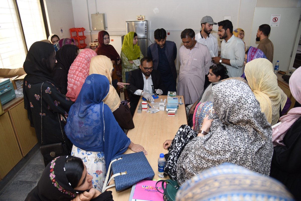 buitemslive's tweet image. 🔬 Hands-on Training Workshop on the Real-Time PCR Machine (Signway 9600 Pro) was organized at BUITEMS today. 🎓 It was a successful event focused on diagnostics and research purposes. Thank you to all who participated! #PCRworkshop #BUITEMS #RealTimePCR #Diagnostics #research