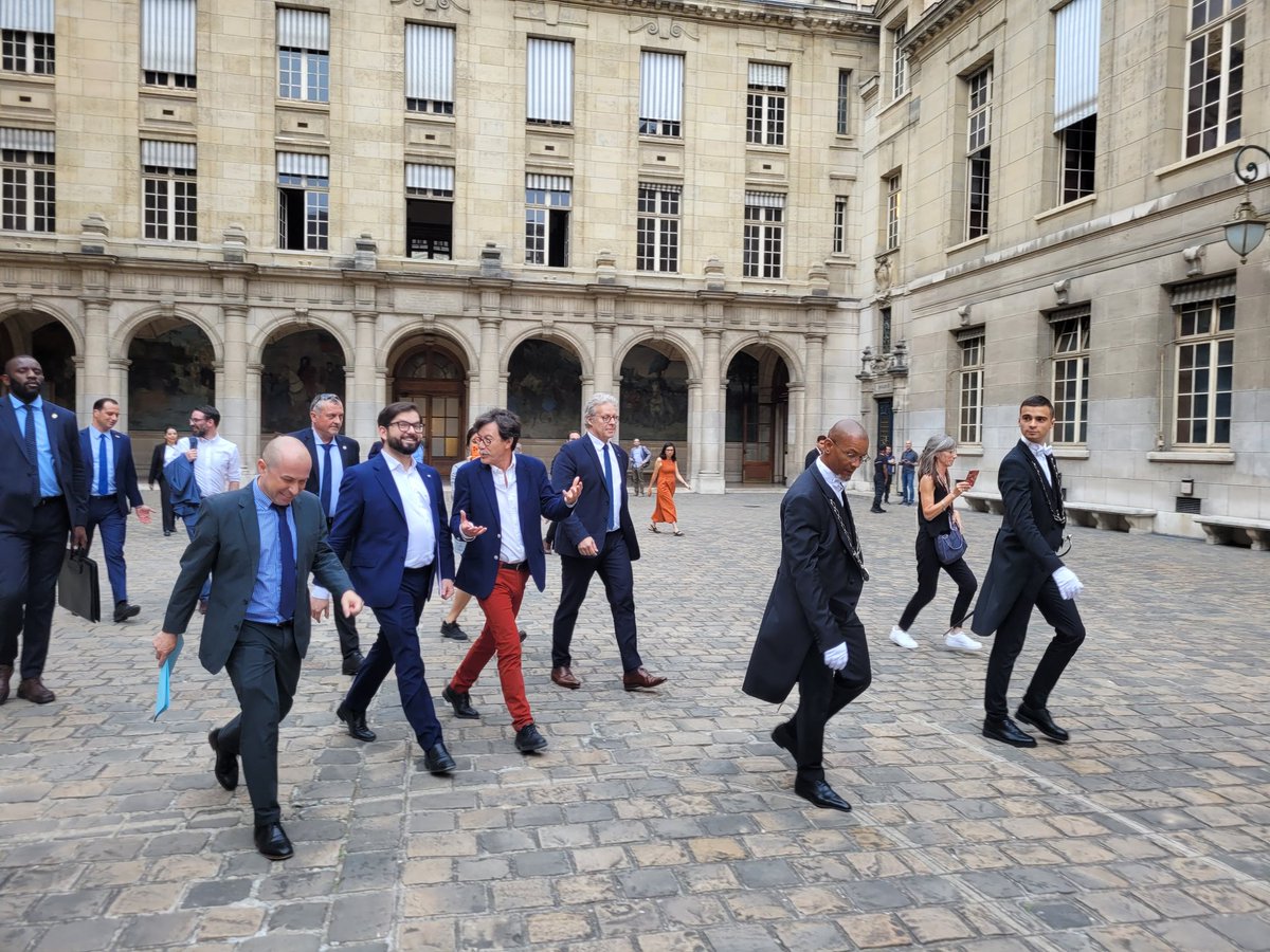 Sorbonne_Nvelle's tweet photo. [Evénement] 
La Sorbonne Nouvelle et l' @IHEAL_CREDA sont honorés d'accueillir aujourd'hui la conférence  exceptionnelle du Président du Chili, @GabrielBoric en Sorbonne, Amphi Richelieu 
#international https://t.co/4WofNjQbfO