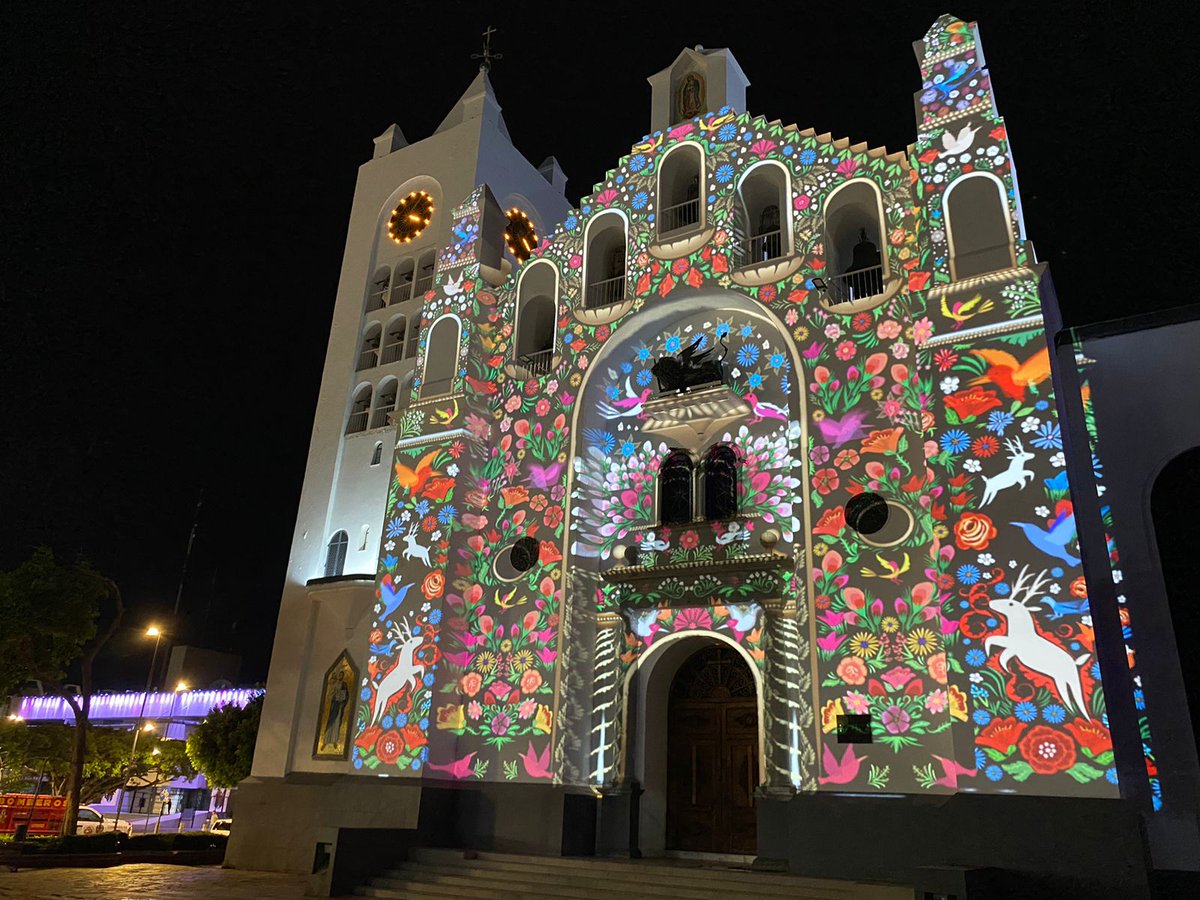 SECTUR_mx's tweet image. ¡Tienes que presenciar el #Videomapping en la #CatedralSanMarcos en #TuxtlaGutiérrez! 🧡🌾

Disfruta de una experiencia visual fascinante que te sumergirá en un mundo de luz y color en un edificio emblemático de la capital.🤩🎞

Proyecciones todos los días, 8:00 y 9:00 pm.🙌
