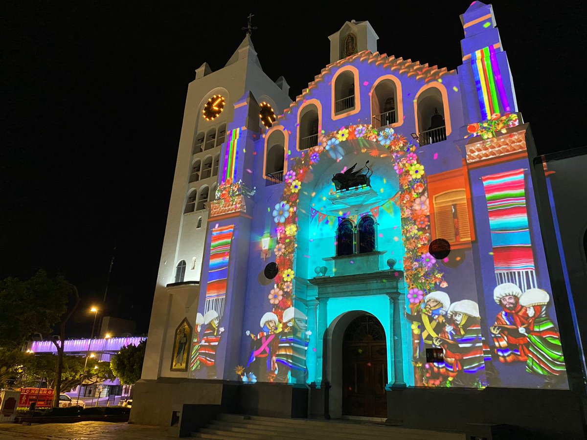 SECTUR_mx's tweet image. ¡Tienes que presenciar el #Videomapping en la #CatedralSanMarcos en #TuxtlaGutiérrez! 🧡🌾

Disfruta de una experiencia visual fascinante que te sumergirá en un mundo de luz y color en un edificio emblemático de la capital.🤩🎞

Proyecciones todos los días, 8:00 y 9:00 pm.🙌