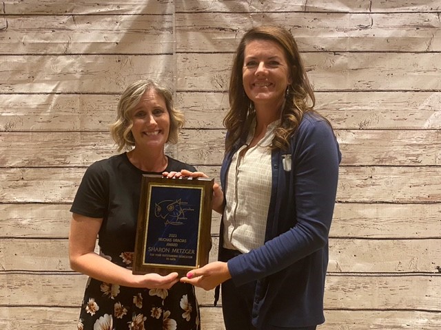 Big congratulations to Basha Bears CTE teacher Sharon Metzger. Sharon was recognized as the AATA Outstanding Mentor and received the AATA Muchas Gracias Award at the annual Arizona Agriculture Teachers Association (AATA) Award Banquet. #Bashabears #wearechandlerunified