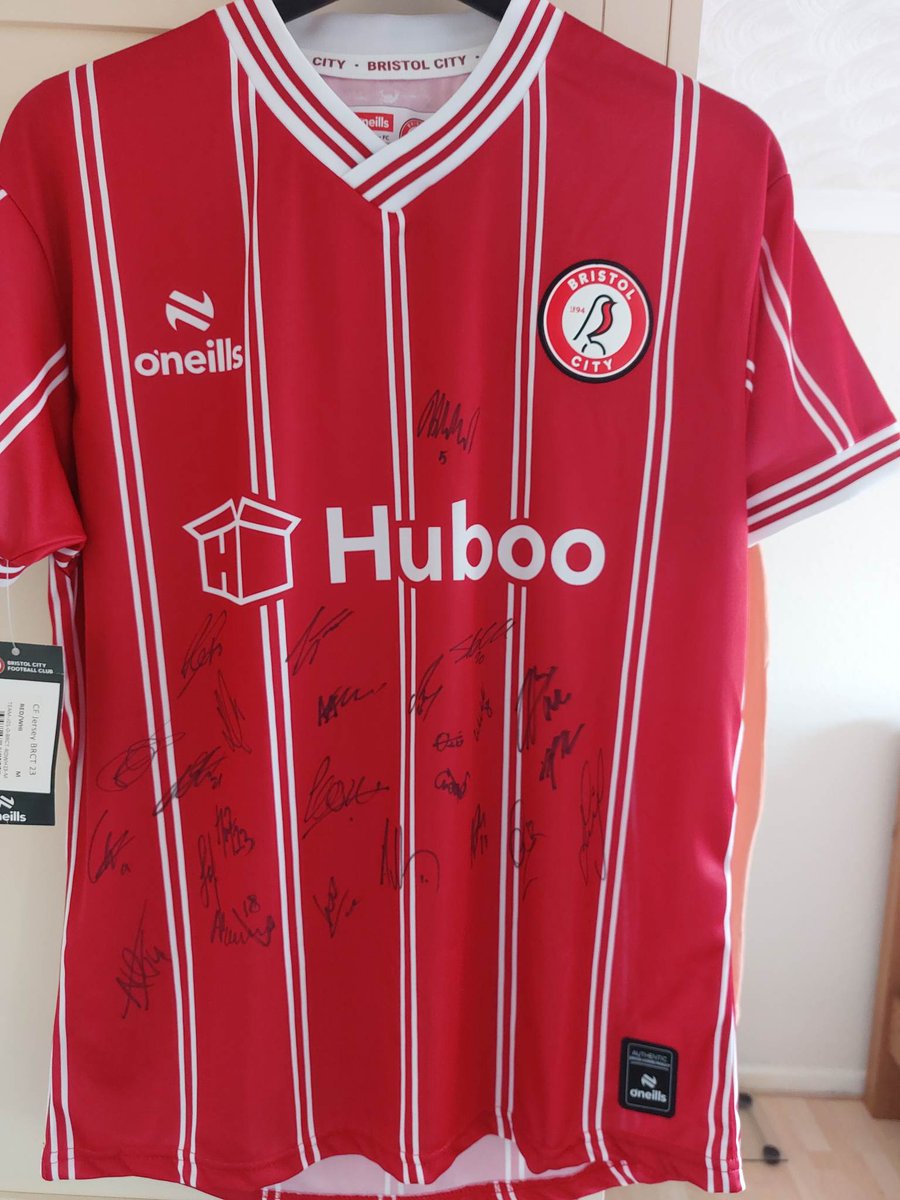 Less than 24 hours left to bid - signed <a href="/BristolCity/">Bristol City FC</a> shirt in aid of <a href="/AorticDissectCT/">Aortic Dissection Charitable Trust</a> Currently £150 - to top that email: paulhobbs60@sky.com  @otib <a href="/otibfanzine/">ONE TEAM IN BRISTOL📕⚽️</a> <a href="/BristolCitySCT/">Bristol City Supporters Club & Trust</a> <a href="/BristolCityNews/">Bristol City News</a> #bristolcity facebook.com/paulhobbs29/