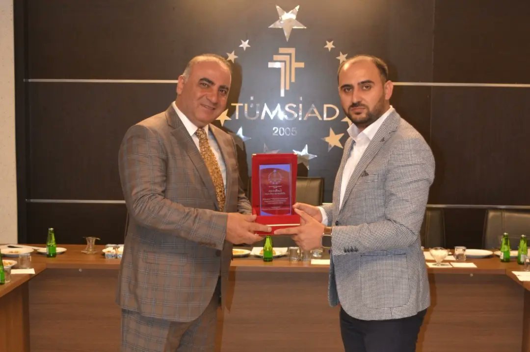 tumsiadkayseri's tweet photo. Tüm Sanayici ve İş Adamları Derneği (TÜMSİAD) Kayseri Koordinatör Şubemizin Geleneksel olarak düzenlediği “TÜMSİAD Söyleşileri“ programına katılan SGK İl Müdürü Sayın Hacı Ali HASGÜL beyefendiye katılımlarından dolayı teşekkür ederiz. https://t.co/jYV05Ye736