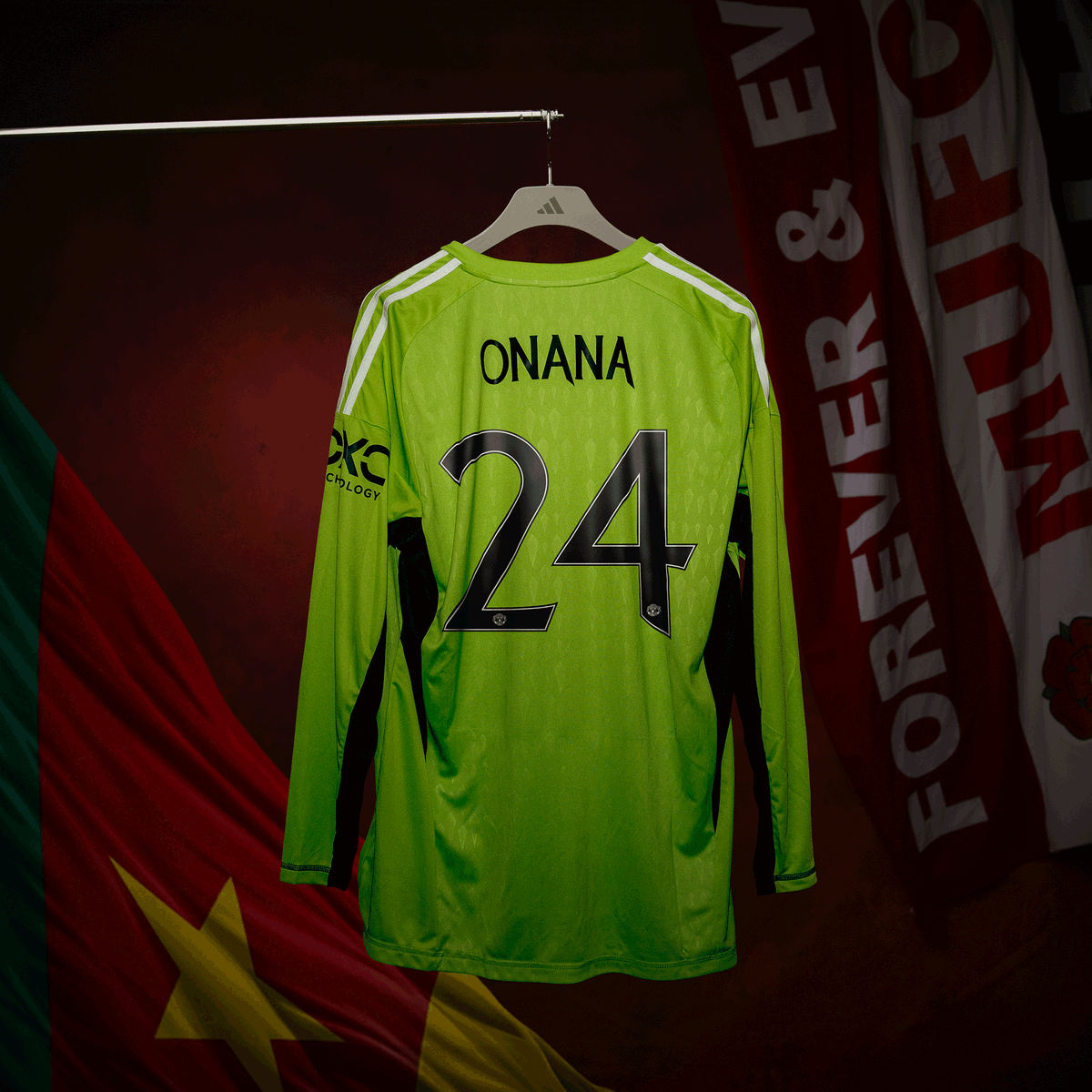 ManUtd's tweet photo. Our new recruit will wear #️⃣2️⃣4️⃣ 👊

🧤 @AndreyOnana

#MUFC