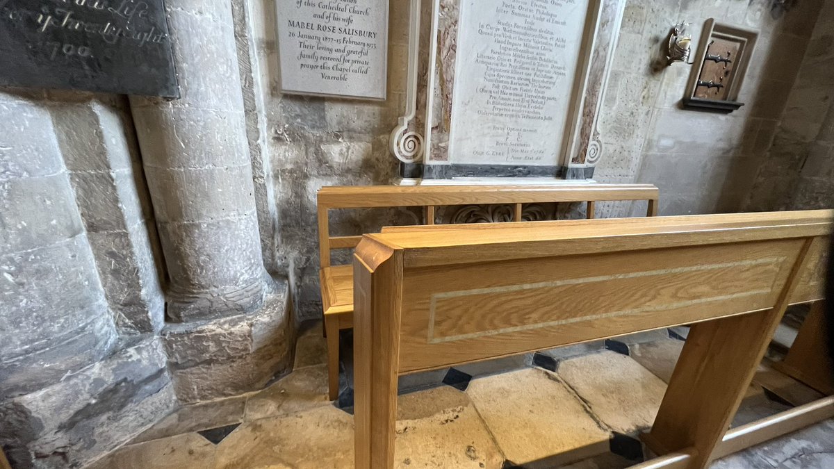 sophiehackerart's tweet photo. Today’s cathedral commission is refurbishment of Alphage Chapel. 15yrs ago, dark, broken Victorian prie Dieu replaced by beautiful @LukeHughesCo benches, and stone altar, with central artwork by Rachel Schwalm. #lookingback #commissionart #reordering #cathedral https://t.co/WrtHPx4uqX