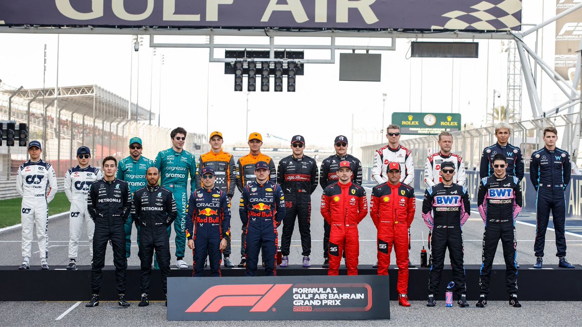 hilo hablando sobre cómo me imagino a los pilotos de f1 en la cama ⚠️

👇👇👇