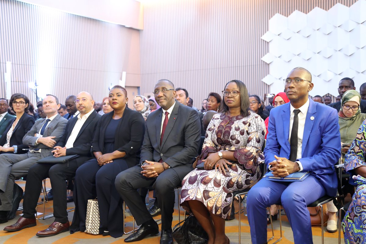 Le 4ème séminaire régional #PAGOF, s’est ouvert à Abidjan, Côte d’Ivoire, hier, en la présence de Monsieur DIARRASSOUBA Souleymane, Ministre du Commerce, de l’Industrie et de la promotion des PME et Point Focal du Partenariat pour un Gouvernement Ouvert (PGO) de Côte d’Ivoire.