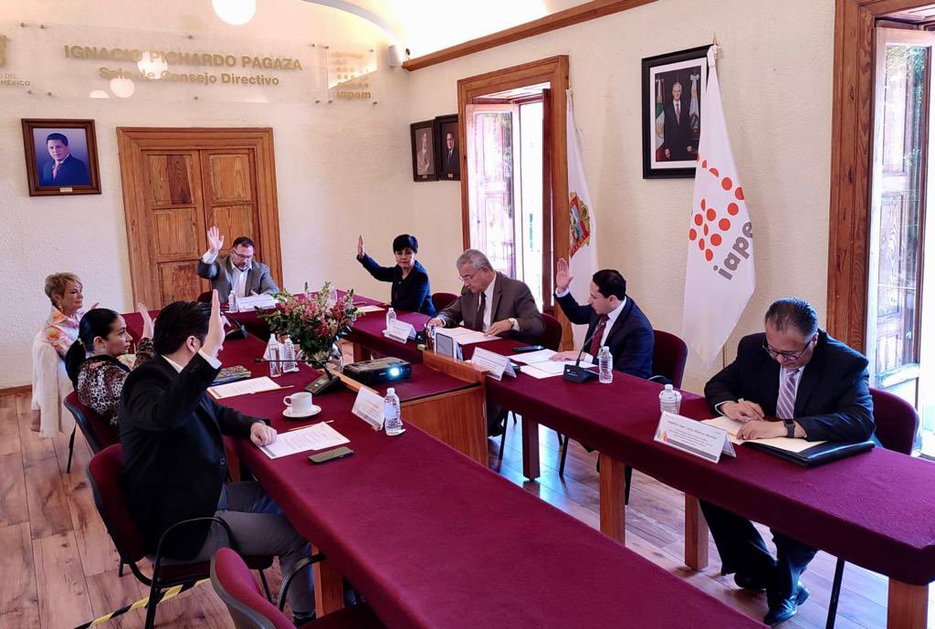 ignacio_rubi's tweet photo. Llevamos a cabo la Décima Cuarta Sesión de Consejo Directivo del @IAPEM, donde presentamos el informe de actividades referente a los meses de mayo y junio, dando cuenta además, de los avances en los proyectos prioritarios del Instituto. https://t.co/mPAKTE5Fn2
