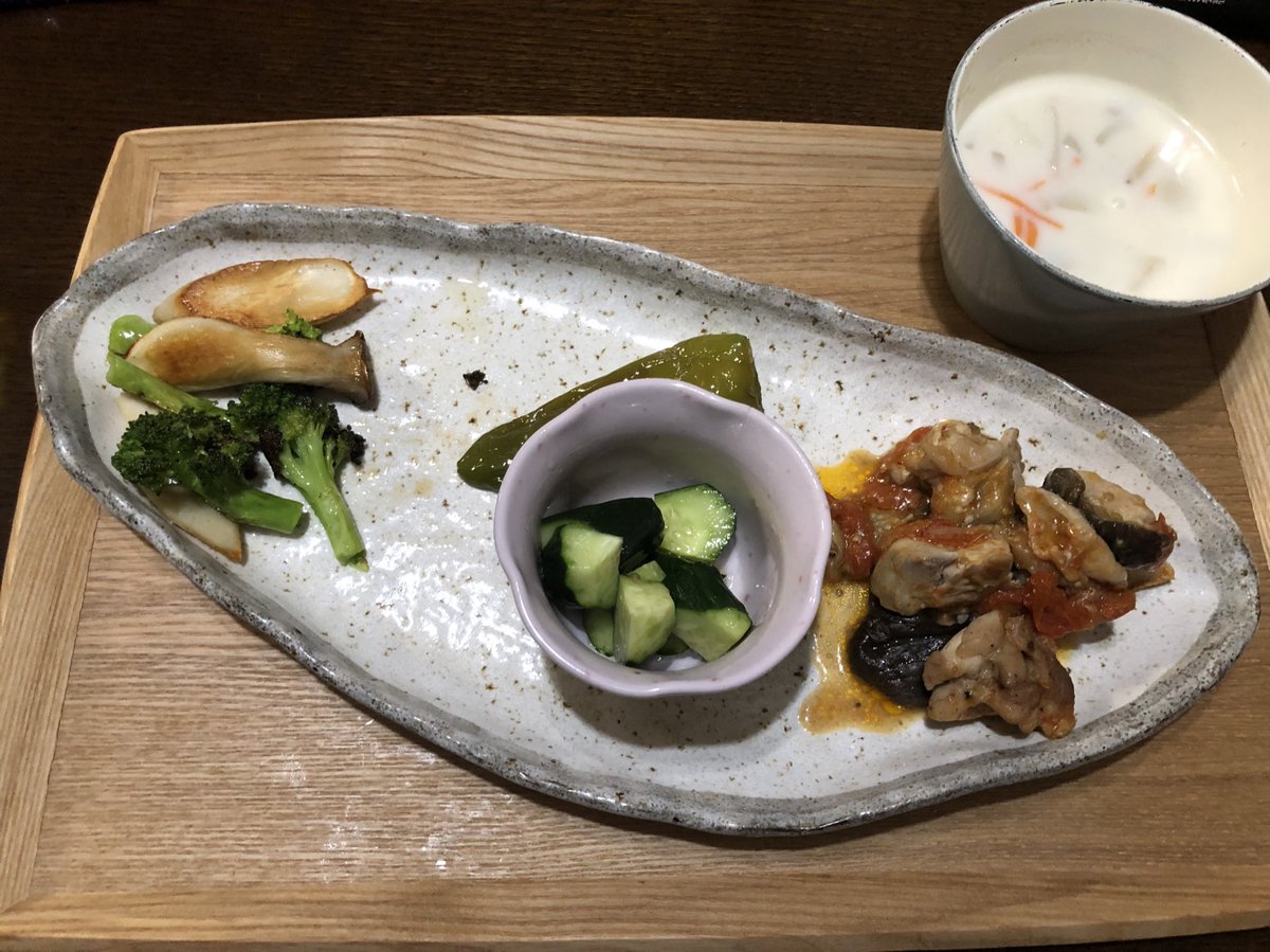 WDwiGlnRHt3gyFW's tweet photo. #40代 #NEXGIM #ダイエット
夜→50.2キロ
今週はギックリ腰な私のために子どもが作り置きしてくれてた。
美味しかったしありがたい😭
ネットで見る作り置きのサービス頼みたいけど田舎ではやってなくて残念😢
最近爪も割れるしプロテインスタート予定。
せっかくなので自立支援のをセレクト☺️ https://t.co/Xe0DzWajI8