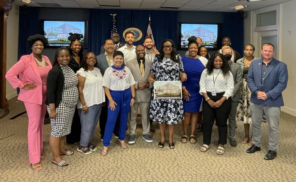 SecretaryofDC's tweet image. Today, #TeamOS attended the @DCMOCA Director&apos;s Meeting where Dr. Lopez Matthews announced plans to relocate @dcstatearchives to the campus of @udc_edu. He also spoke about records retention and the role it plays in maintaining the history of our work in the District. #WeAreDC
