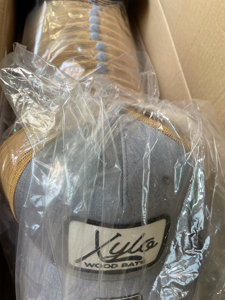 Look what came in today!! 👏🏼👏🏼👏🏼
Grab one while they last! 

xylobats.com/online-store/X…

#xylobats #baseball #hats #woodbats #baseballlife #baseballplayer #baseballgame #summerleague #homerun #baseballhat