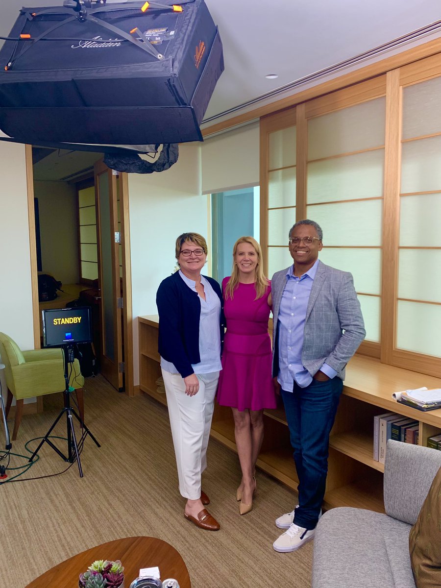 I’ve said it before &amp;I’ll say it again: I’m so lucky to work with this #1 team! (So it’s appropriate “Uno” is in the name of our <a href="/Fidelity/">Fidelity Investments</a> squad!)

9 thumbs up for wrapping another 1st-rate project! (Despite some loud &amp; disruptive Boston seagulls)… 
<a href="/Fidelity/">Fidelity Investments</a> 
#FidelityAssociate