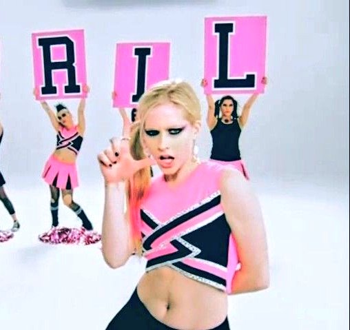 ItWasInAvril's tweet image. avril lavigne songs that could've (or should've) been on the #Barbie soundtrack; a 🧵