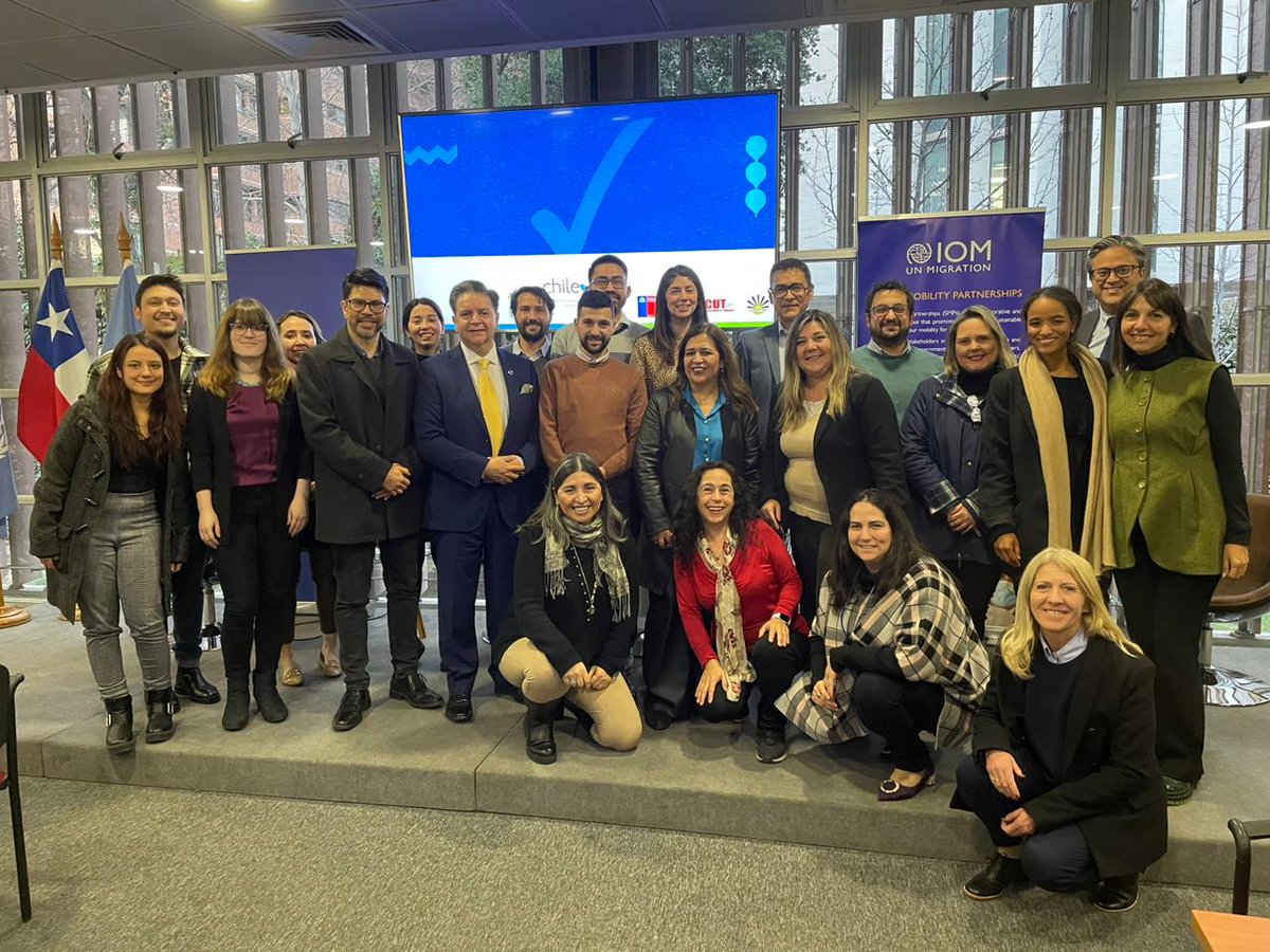 En segunda jornada de taller regional <a href="/OIMChile/">OIM Chile</a> <a href="/OITconosur/">OIT ConoSur</a> <a href="/UNESCOSantiago/">UNESCO Santiago</a> sobre Alianzas de Movilidad basada en Competencias, secretaria ejecutiva <a href="/RivilloXimena/">Ximena Rivillo</a> expuso la experiencia de #ChileValora en certificación de competencias laborales para población migrante.