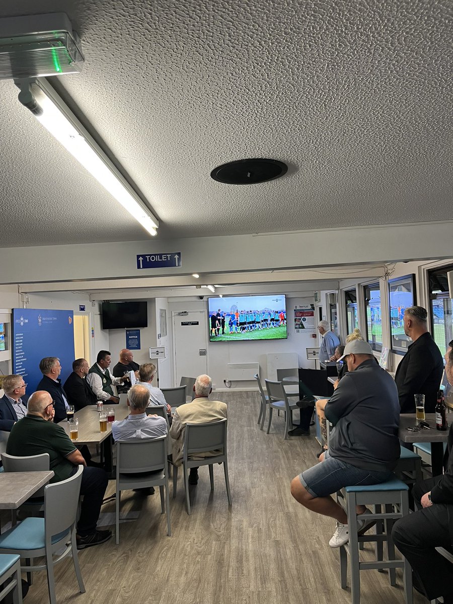 SteveLinton7's tweet photo. @BrentwoodTownFC Thank you to Rob @BBCEssex + Adam @BBCEssexSport for your time today. Left and went straight over to The Arena @BrentwoodTownFC to meet some fantastic local business who want to get involved with #Project3G. A special thanks to Jess @RazzBrentwood, it was great to see you. 💙🧡 https://t.co/WtJt7qKoTk