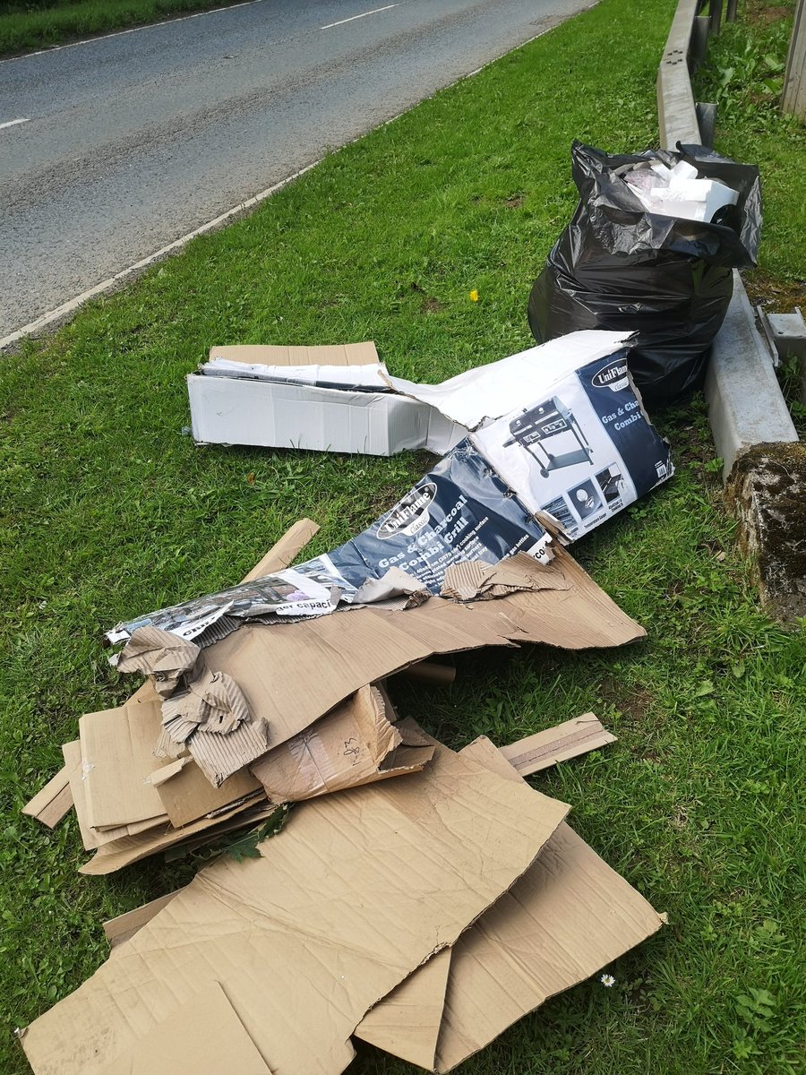 leave_no_trace_'s tweet photo. Come back from a nice few days away to see my road verge covered in plastic, cardboard and polystirine. Someone thought it was ok to dump their BBQ packaging over the barrier.  Now all bagged up and put in the proper bins.  @KSBScotland @PerthandKinross @Perth_Greens  #biglitter https://t.co/gzhlZqADfV