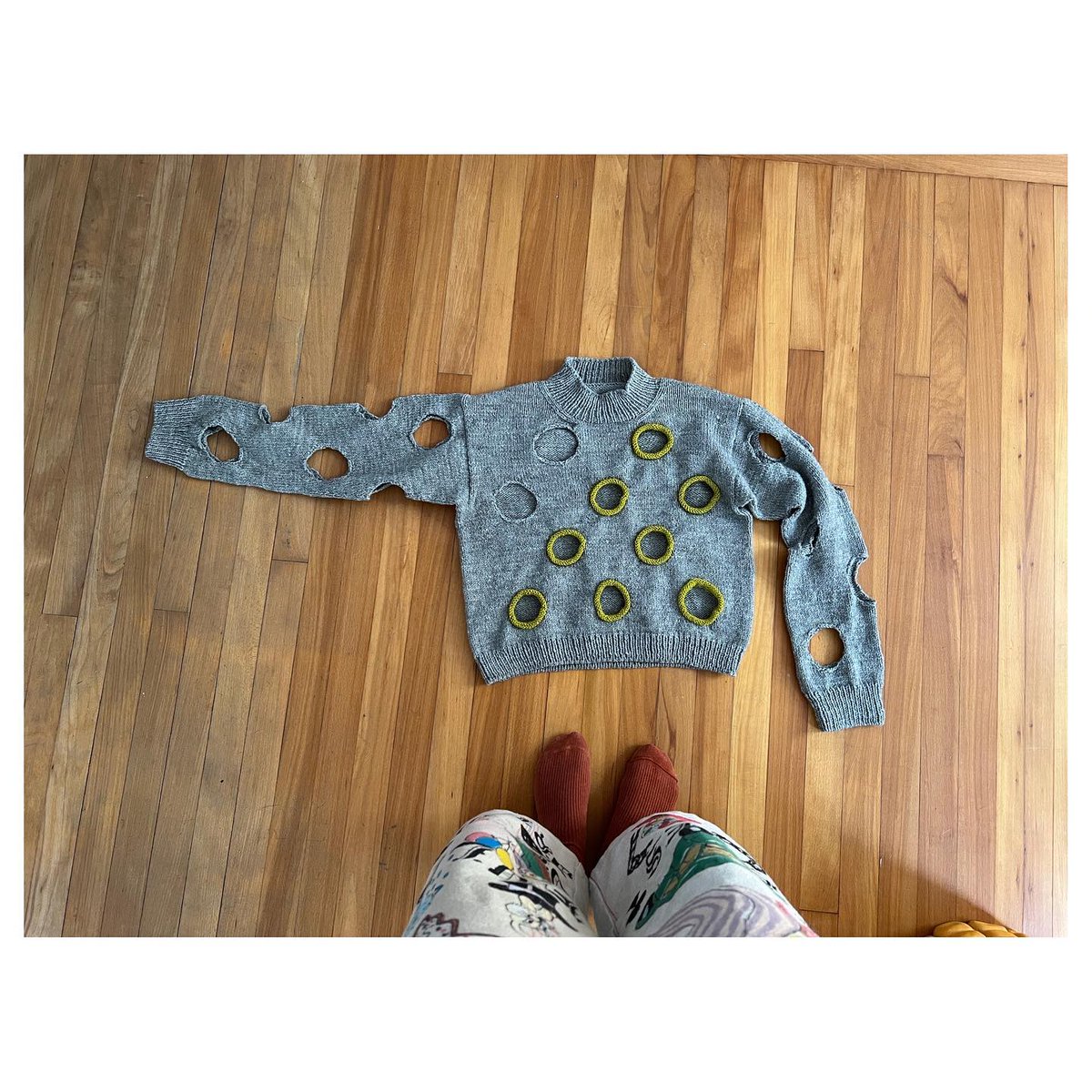 Creeping ever closer to the #DEGENholessweater Pattern release just a little tech edit remaining instagram.com/p/Cu4xL34r5XV/