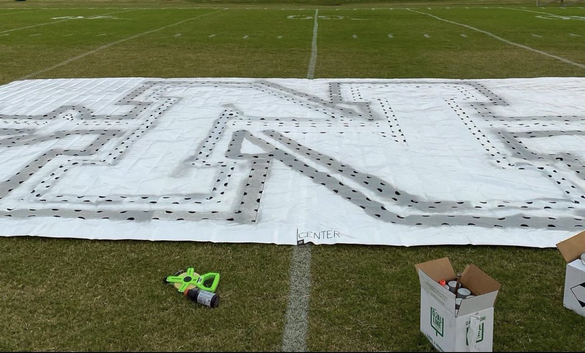 Bestfieldpaint's tweet photo. Football Logo Stencils https://t.co/5fP5I1bhn4