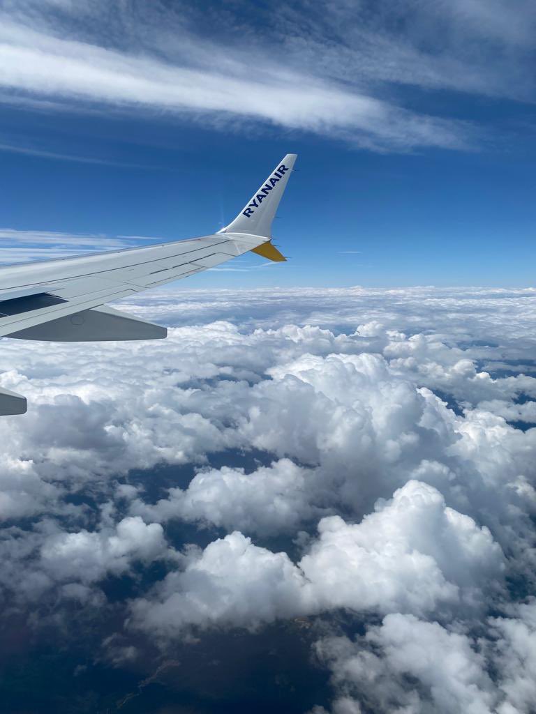 tweetsbyMMG's tweet photo. What a picture captured by my daughter Freya (14) on route to Trieste a few weeks back. What do you think @Ryanair ? https://t.co/y0bvqbSpzK