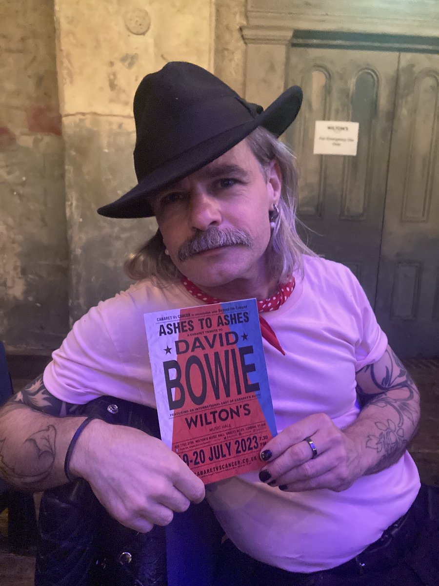 Firecrazee's tweet image. With the smouldering ⁦@nathanevansarts⁩ , looking forward to ⁦@cabaretVScancer⁩ #AshesToAshes at beautiful ⁦@WiltonMusicHall⁩ ! Hot acts, cool venue, great cause - what more d’you want?