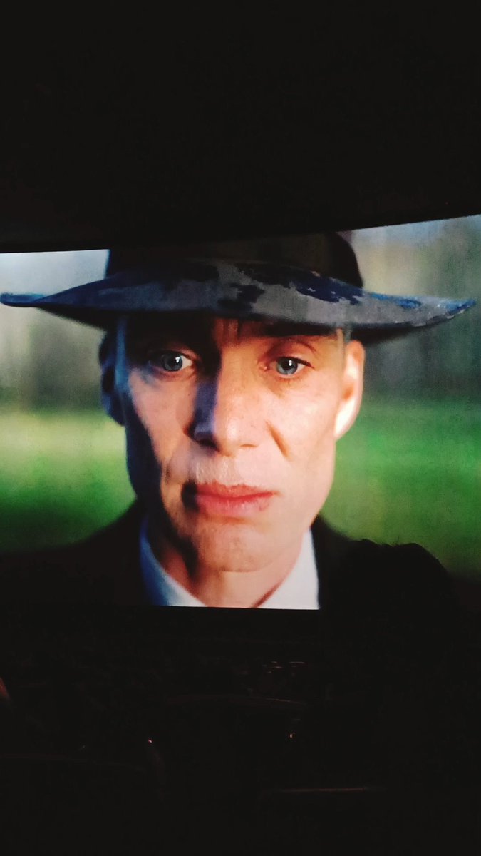 "Oppenheimer"Nolan's  Masterpiece! This cinematic marvel transports us to WWII's pivotal moments, exploring the moral dilemmas faced by J Oppenheimer during theManhattan Proj Mesmerizing visuals, stellar performances, make this film an unforgettable experience. #Oppenheimer