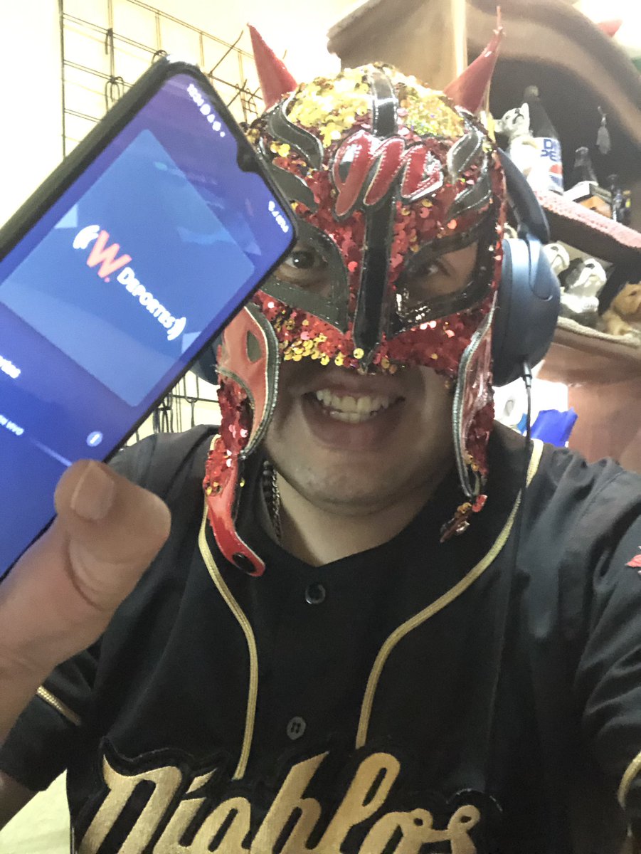 Animal_3_16's tweet photo. Saliendo del #ModoNinja 🥷 desde el home office escuchando #territoroDiablo #Ticketspalabanda @laKaro_gc @LoboMorales_ @soyedisa @DiablosRojosMX @Wdeportes https://t.co/7H7CSF3vTE