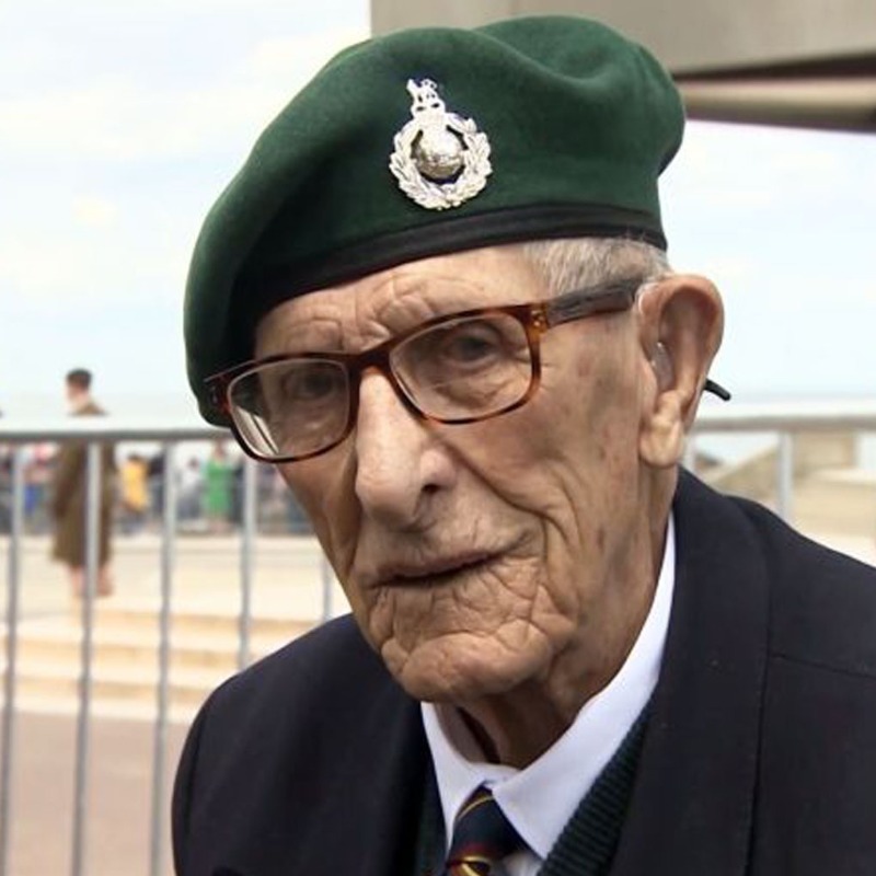ForcesNews's tweet photo. "We have lost one of our finest.”

Tributes have been paid to D-Day veteran Ted Owens – the former @RoyalMarine has died just weeks before his 99th birthday.

Read more: