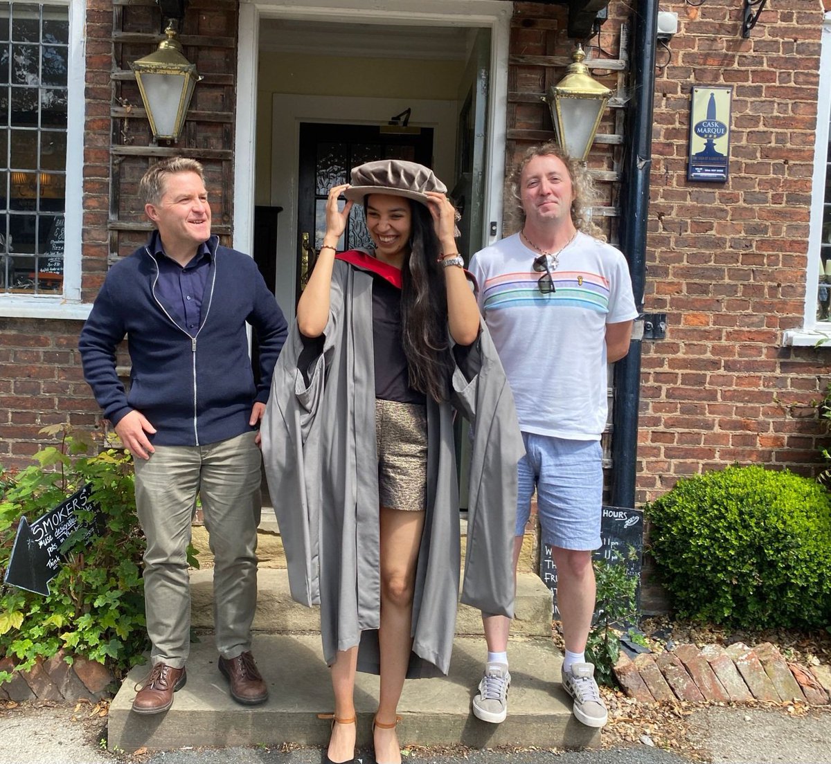 LecinskiSarah's tweet image. Graduation day! I am enjoying every minute of it! PhD done 😎✨️ I loved every aspect of my project and I couldn't dream for better supervisors than @BPSIYork @YorkYeast ! Thanks so much to you both for all the support!
Now back to celebrating, the day is just starting 😌
