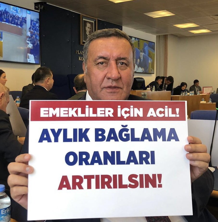 ÖMER FETHİ GÜRER

AKP iktidarları  aylık bağlama  oranı katsayısı %70’den %30 a düşürmese idi en düşük emekli aylığı açlık sınırı altında kalmayacak,Emekli bu denli yoksullaşmayacaktı

#AylıkBağlamaOranı99Öncesi
<a href="/fethigurer/">Ömer Fethi Gürer</a> <a href="/Akparti/">AK Parti</a> <a href="/isikhanvedat/">Prof. Dr. Vedat Işıkhan</a> <a href="/herkesicinCHP/">CHP 🇹🇷</a>